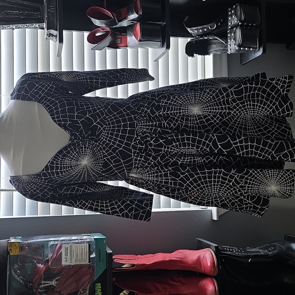 Wicked Swing Dress in Vintage Spiderweb Print - Vixen by Micheline Pitt LARGE - Picture 5 of 8